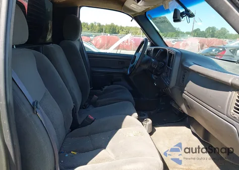 2004 Chevrolet Silverado 2500Hd Ls z USA, uszkodzony, nr VIN 1GCHK24U24E170973